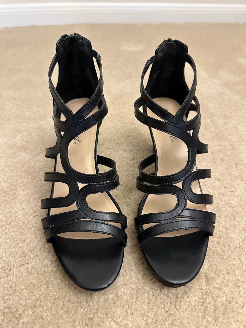easy street 8.5 Wide Black Strappy Cage High Heel Sandals 3 inch